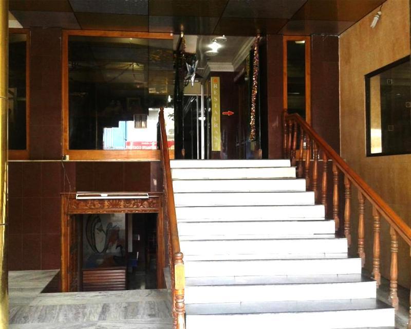 Hotel Soorya International Pondicherry Bagian luar foto