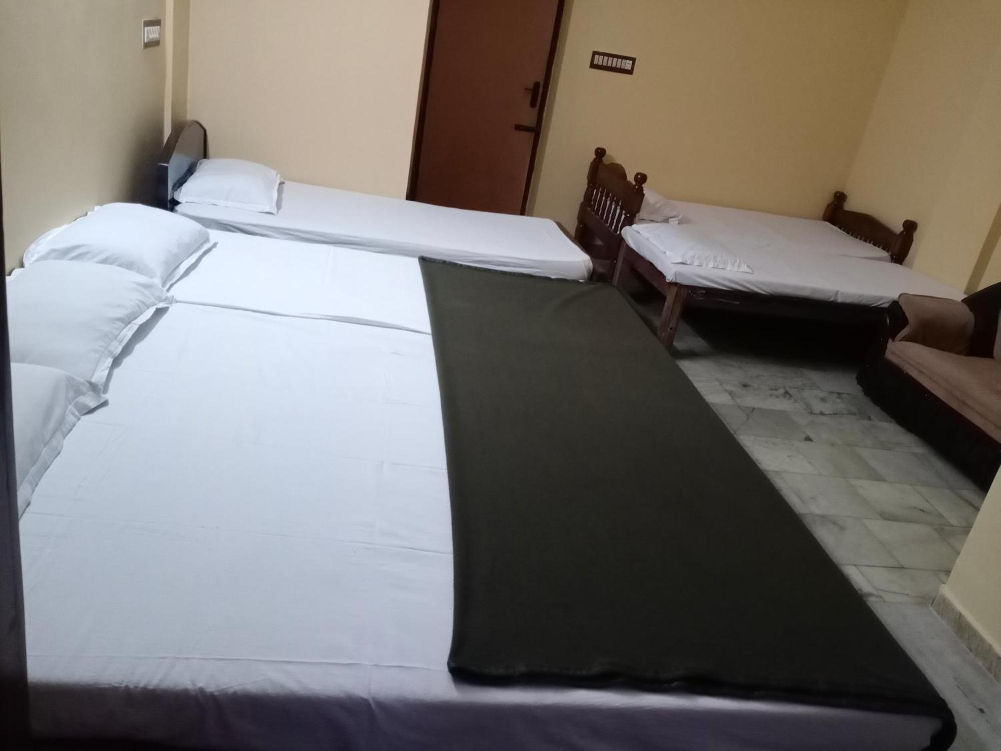Hotel Soorya International Pondicherry Bagian luar foto