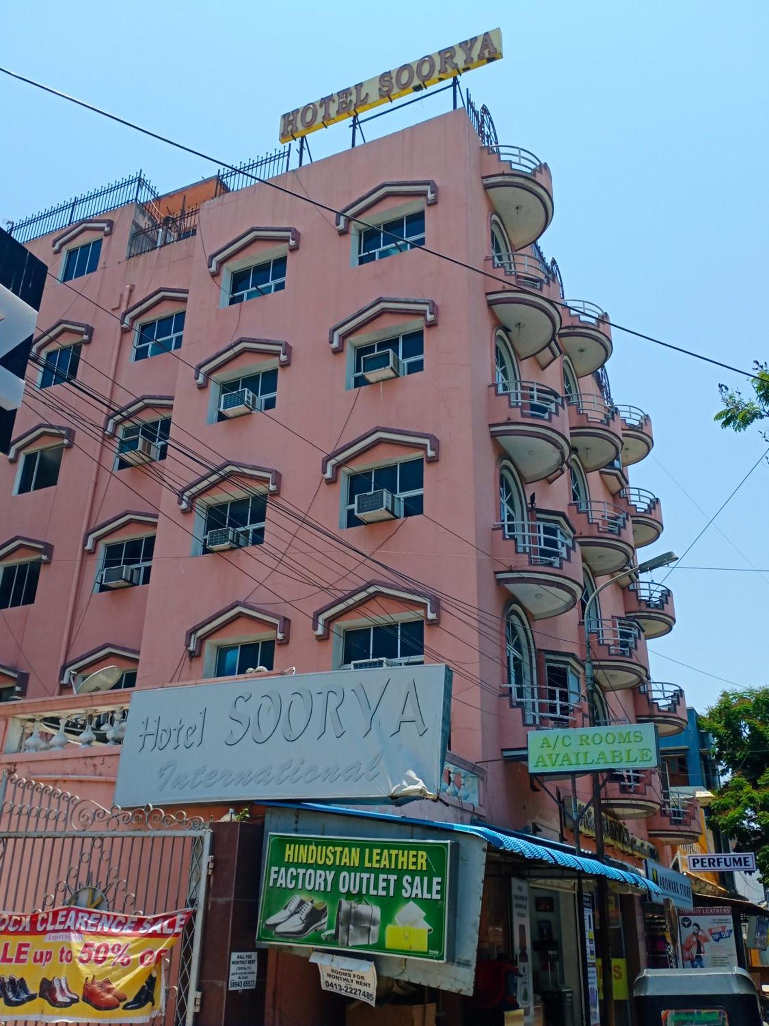 Hotel Soorya International Pondicherry Bagian luar foto